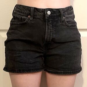 Old Navy O.G. Straight Secret-Smooth Pockets Black Denim Shorts Size 6